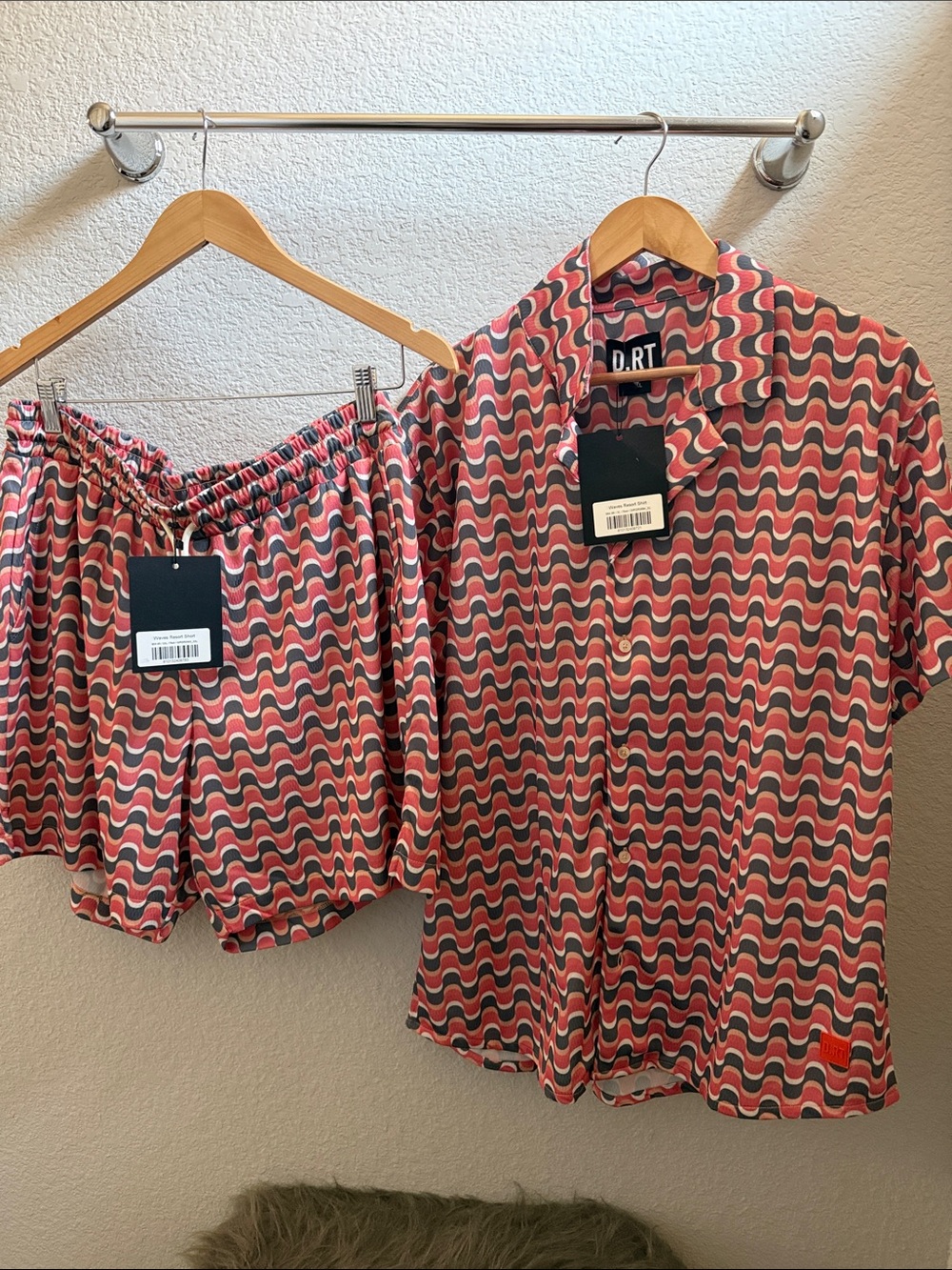 D.RT Men's Pink Wave Print Short Sleeve Shirt